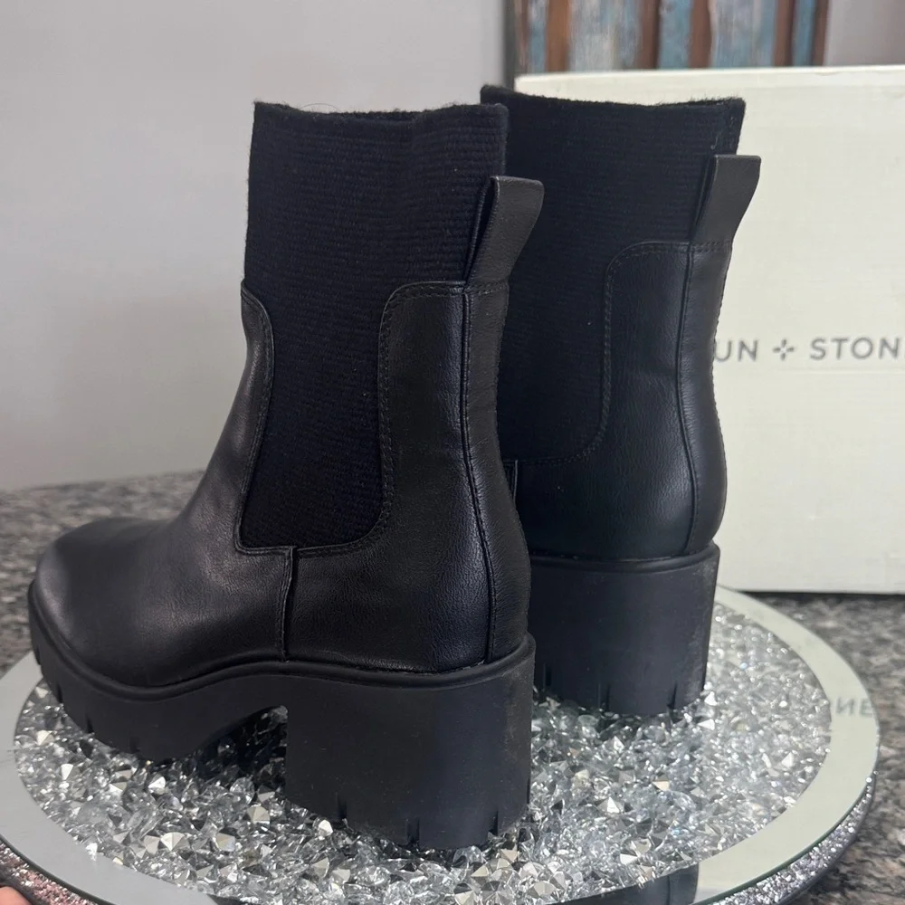 Sun + Stone Verityy Black lug sole Ankle Boots NEW 9